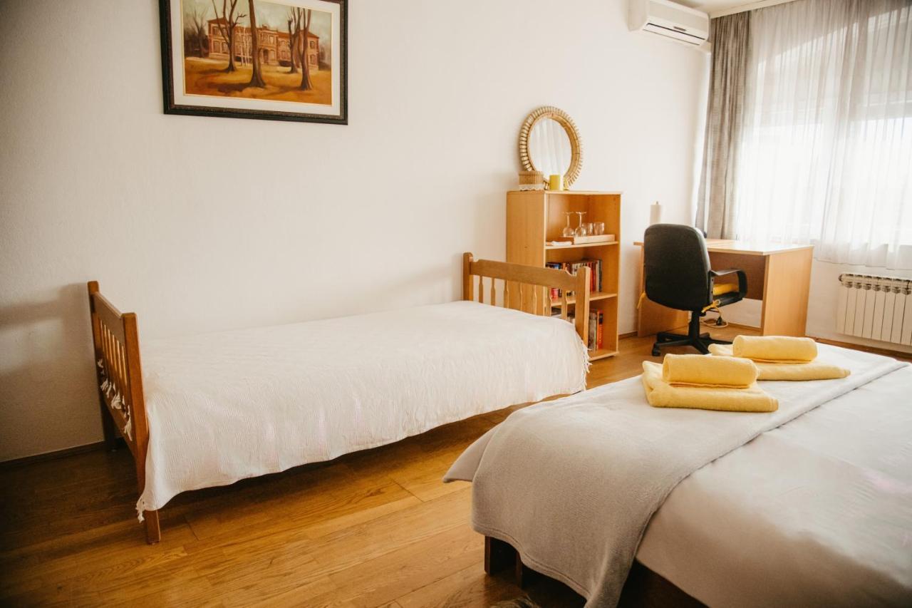 Soba Gloria Hotel Slavonski Brod Exterior photo